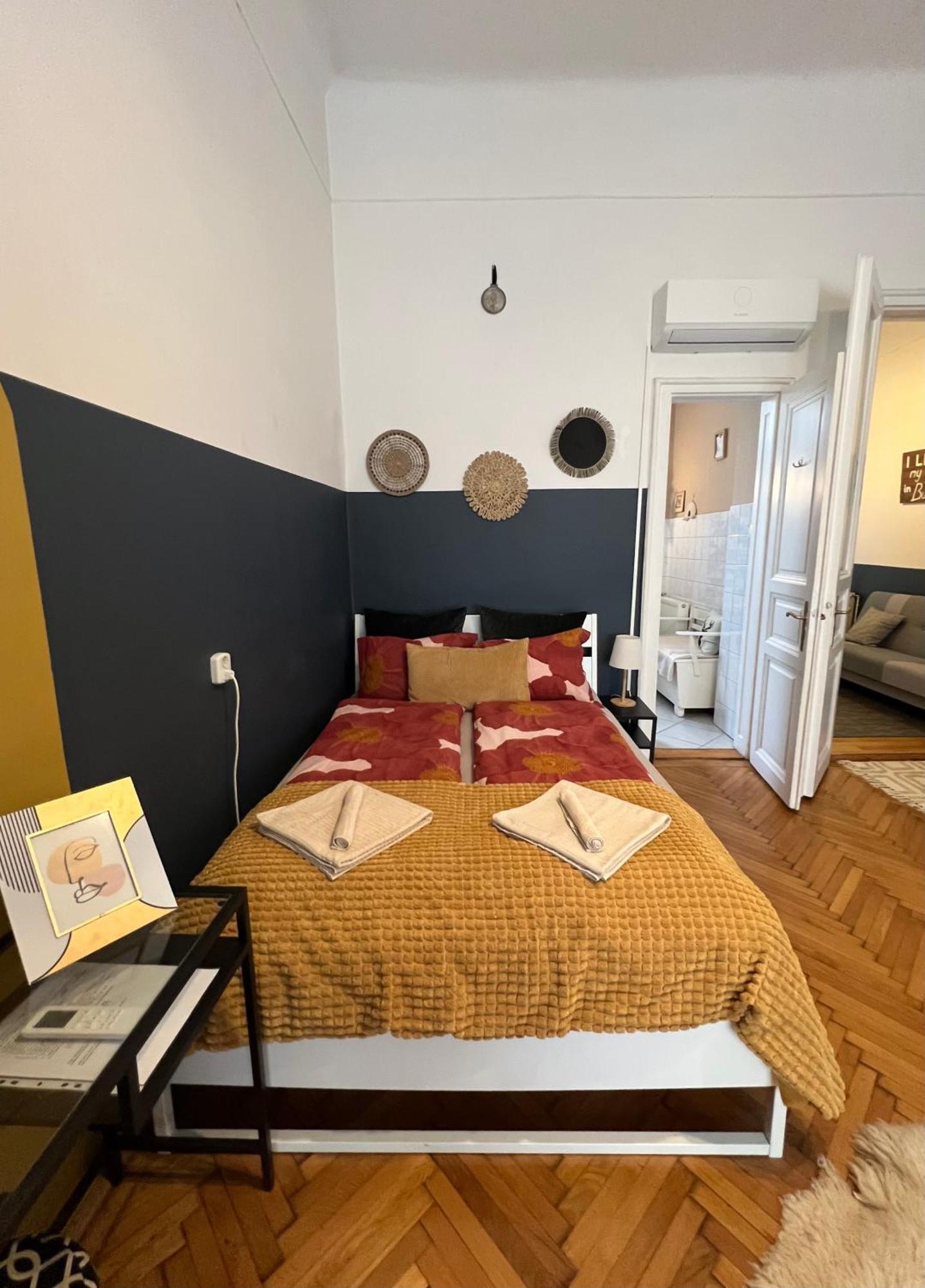 Rustic Apartment In Downtown Of Boedapest Buitenkant foto